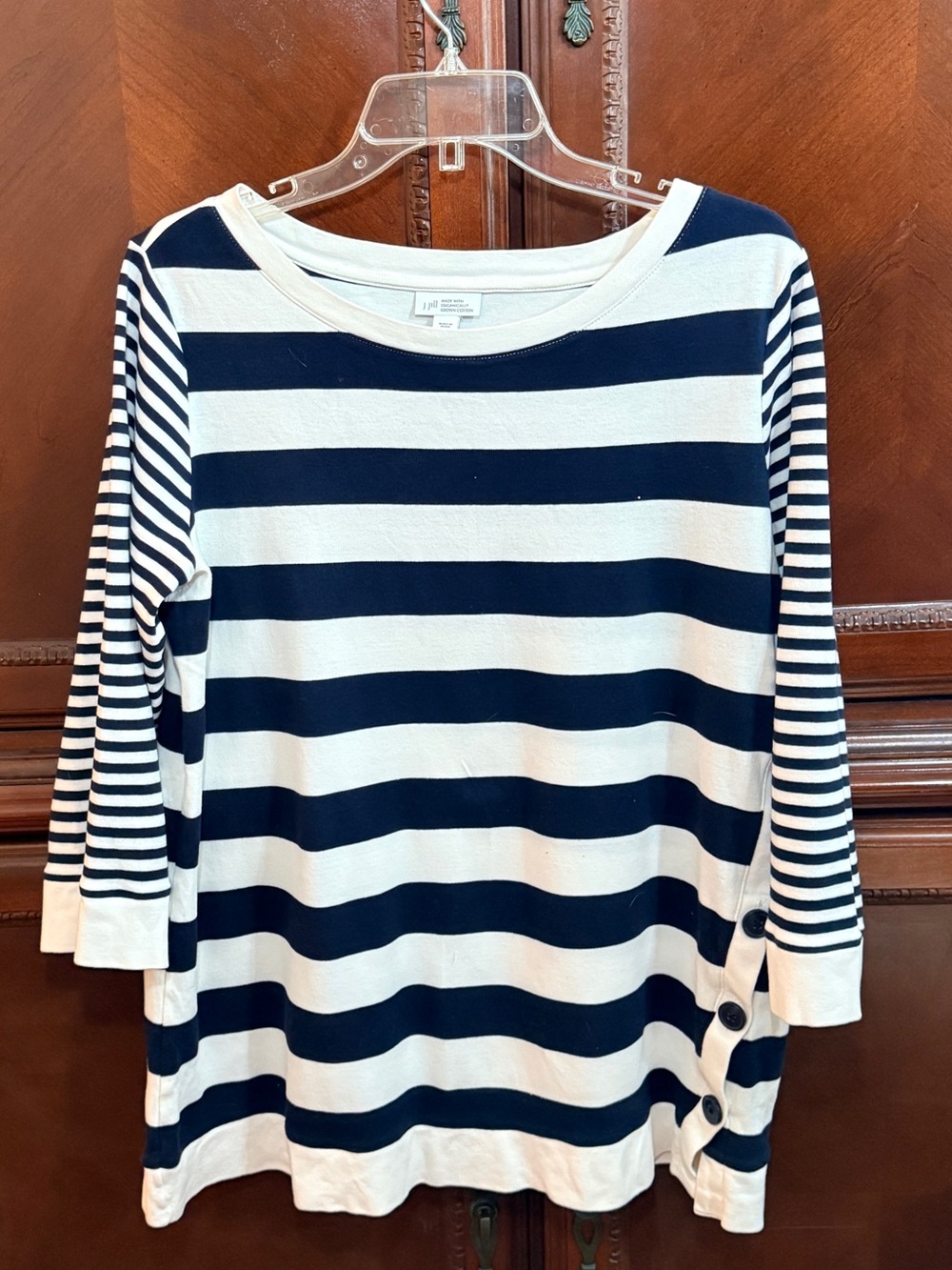J. Jill EUC Nautical Striped Top made
of 100% organically grown cotton.
Size M - Picture 4 of 10
